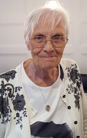 Mary  Veronica (Sis) McDonald: New Waterford, Ontario